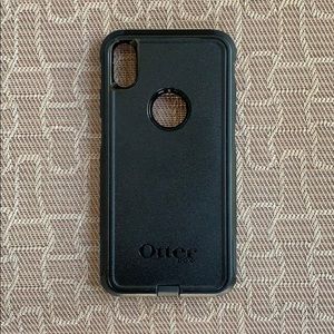 iPhone XS Max Otterbox commuter phone case